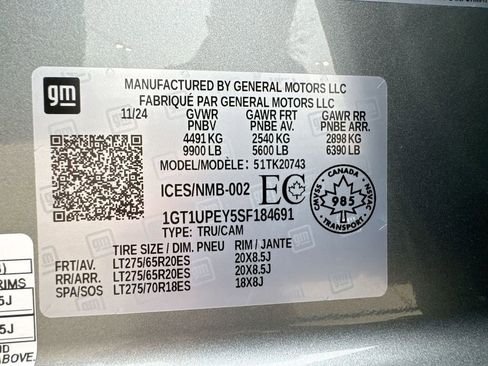 Used 2025 GMC Sierra 2500 AT4 image 34