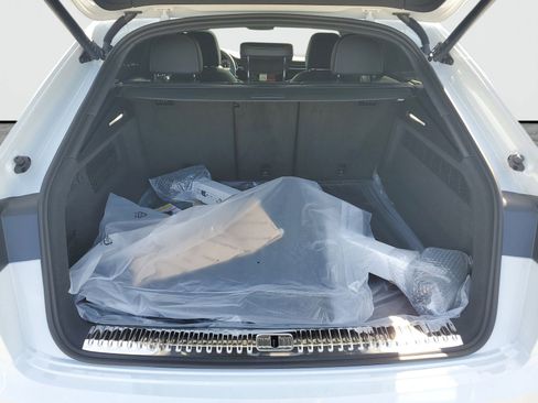 New 2026 Audi Q8 Premium Plus image 9