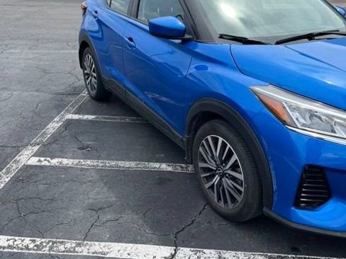 Used 2022 Nissan Kicks SV FWD image 4