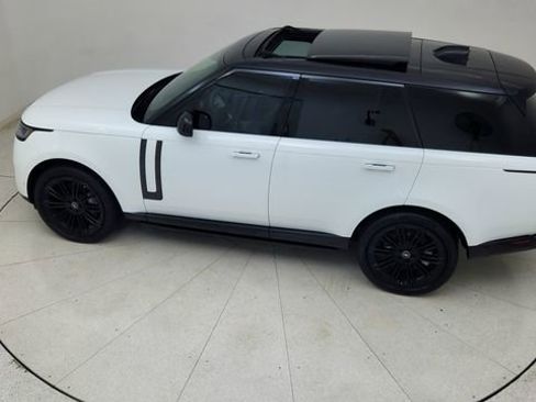 Used 2025 Land Rover Range Rover SE image 79