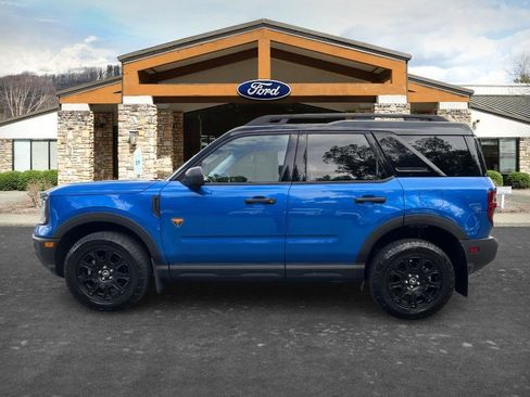 Used 2025 Ford Bronco Sport Badlands AWD/4WD image 7