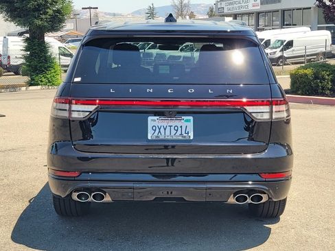 Used 2026 Lincoln Aviator 2WD w/ Jet Appearance Package image 5
