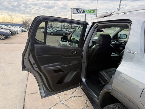 Used 2022 GMC Acadia SLT w/ Preferred Package AWD/4WD image 20