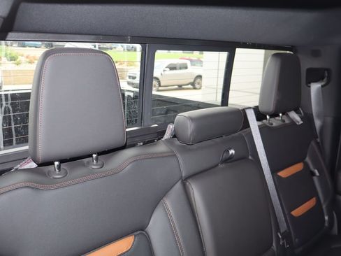 Used 2019 GMC Sierra 1500 AT4 w/ Off Road Performance Package AWD/4WD image 40