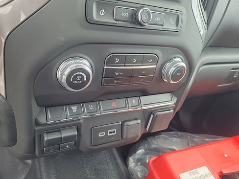 New 2025 GMC Sierra 3500 Pro w/ Convenience Package image 16