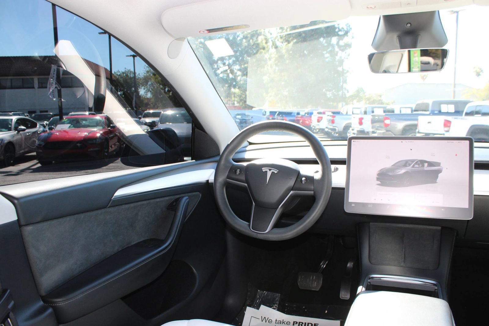 Used 2024 Tesla Model Y 2WD image 26