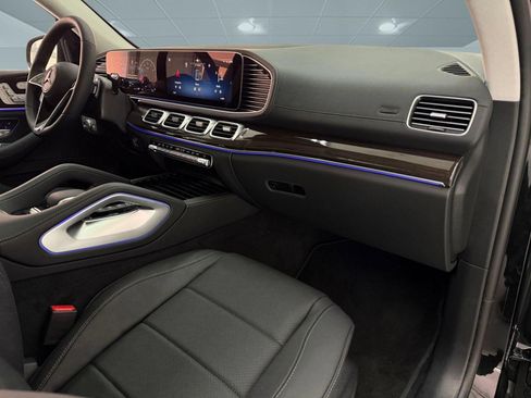 Used 2026 Mercedes-Benz GLS 450 4MATIC image 22