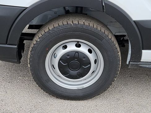 New 2026 Ford Transit 250 148 Medium Roof RWD image 17