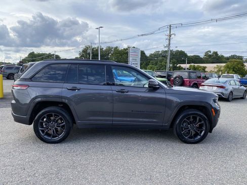 Used 2023 Jeep Grand Cherokee 30th Anniversary AWD/4WD image 2