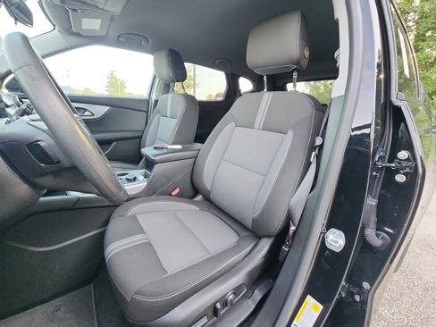 Used 2025 Chevrolet Blazer LT AWD/4WD image 18