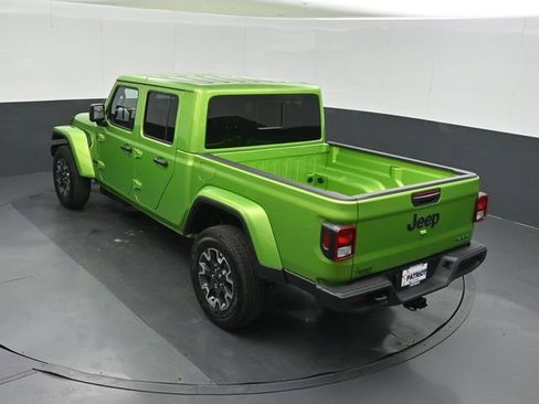 New 2026 Jeep Gladiator Sport AWD/4WD image 32