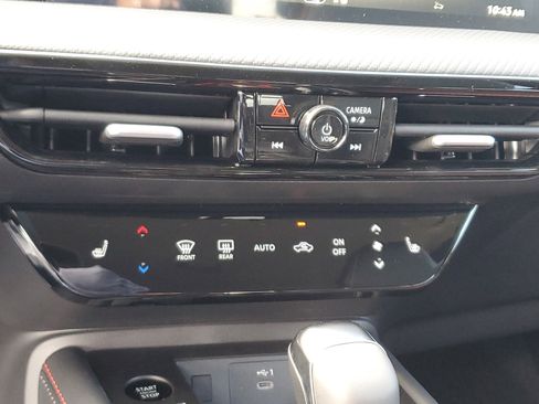 New 2026 Nissan Kicks SR image 18