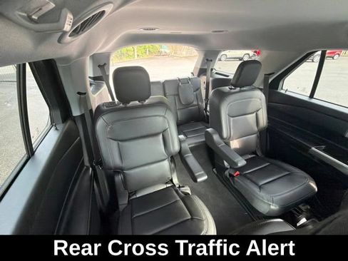 Used 2022 Ford Explorer XLT w/ Equipment Group 202A AWD/4WD image 23