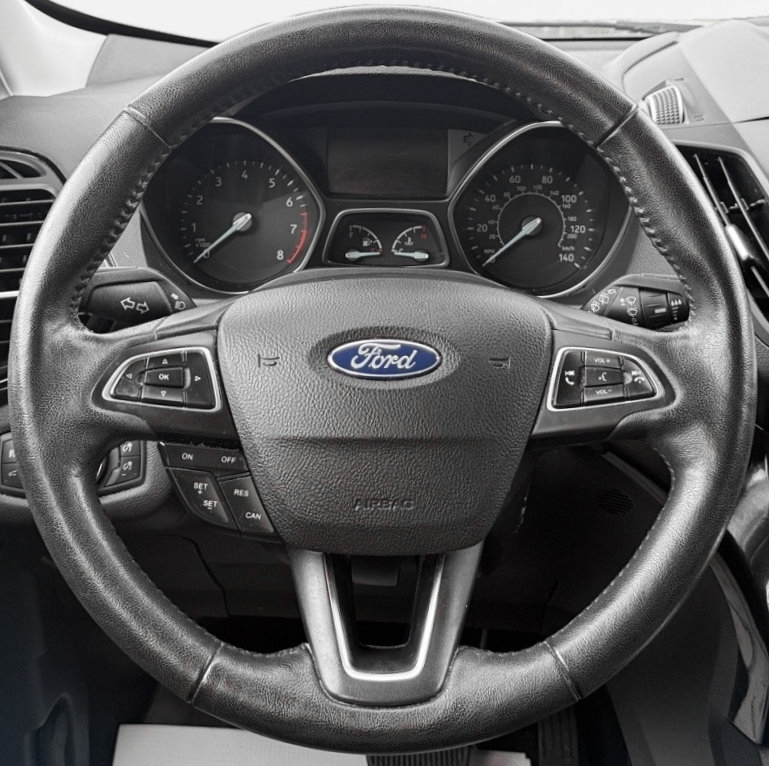 Used 2019 Ford Escape Titanium AWD/4WD image 18
