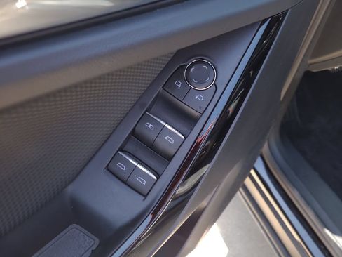 Used 2026 Chevrolet Equinox RS w/ Convenience Package III FWD image 19