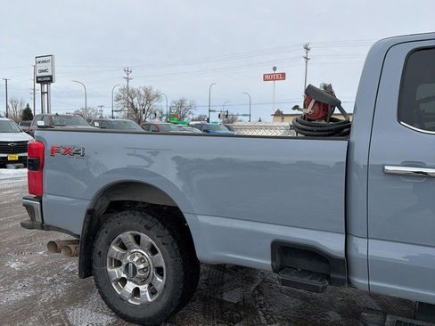 Used 2025 Ford F350 Lariat w/ Chrome Package image 23