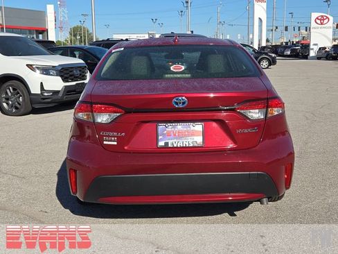 Certified 2022 Toyota Corolla LE image 29