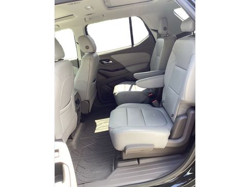 Used 2018 Chevrolet Traverse LT w/ LPO, Floor Liner Package AWD/4WD image 13