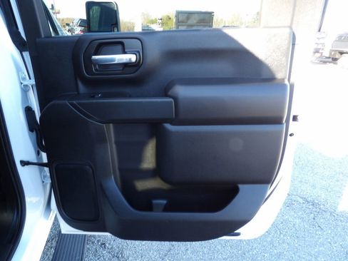 Used 2021 GMC Sierra 3500 4x4 Crew Cab w/ Convenience Package image 32