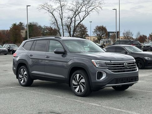 New 2026 Volkswagen Atlas SE image 8