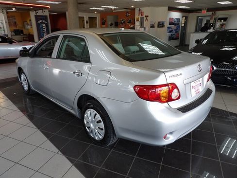 Used 2010 Toyota Corolla image 8