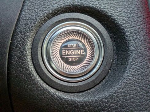 Used 2021 Mercedes-Benz C 300 4MATIC Sedan image 33