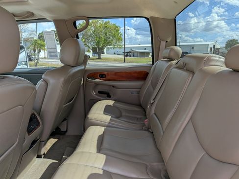 Used 2006 Chevrolet Silverado 3500 LT w/ Onstar Plus Package AWD/4WD image 15