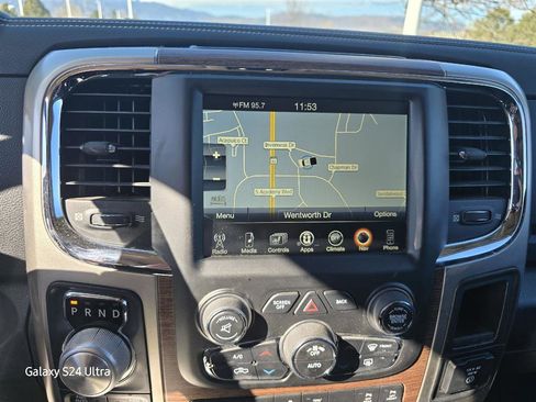 Used 2017 RAM 1500 Laramie w/ Convenience Group image 10