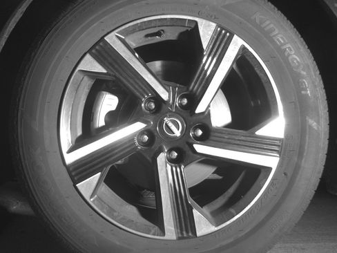 Used 2025 Nissan Sentra SV FWD image 12