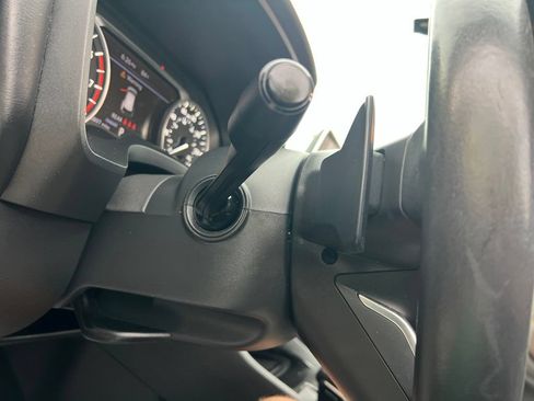 Used 2021 Nissan Rogue SV w/ Premium Package FWD image 33