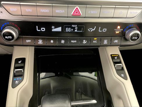 Used 2020 Kia Telluride EX w/ EX Premium Package AWD/4WD image 37