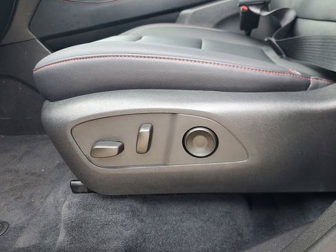 Used 2025 Chevrolet Traverse Z71 w/ Driver Confidence Package AWD/4WD image 17