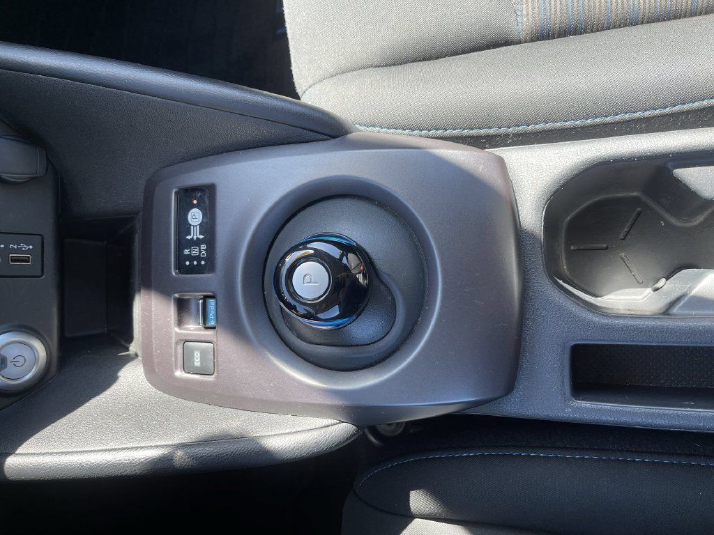 Used 2025 Nissan Leaf S FWD image 35