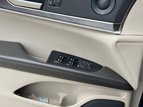Used 2019 Lincoln Nautilus Reserve AWD/4WD image 11