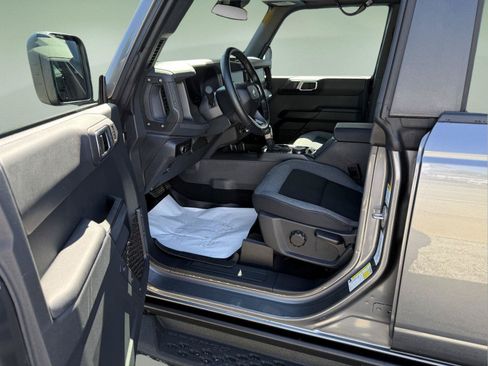 Used 2025 Ford Bronco Big Bend AWD/4WD image 2