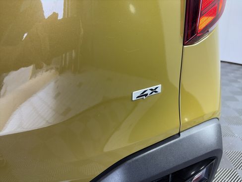 Used 2024 Kia Seltos S AWD/4WD image 16
