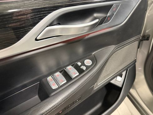 Used 2020 BMW 750i xDrive w/ Executive Package image 13