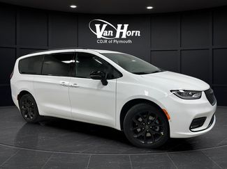 New 2026 Chrysler Pacifica Select AWD/4WD video 1