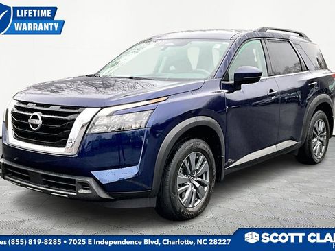 Used 2024 Nissan Pathfinder SV w/ Cargo Package image 3