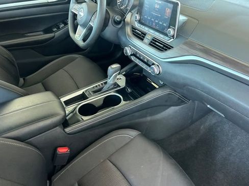 Used 2023 Nissan Altima 2.5 SV image 15