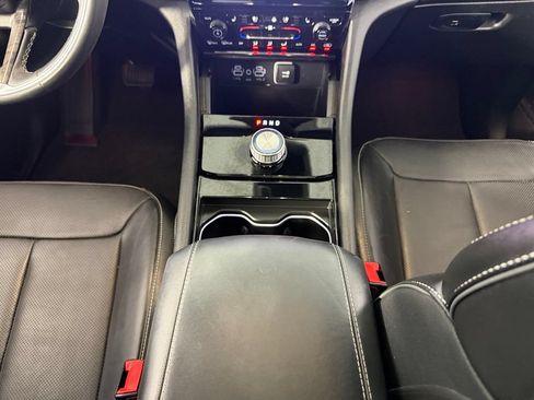 Used 2023 Jeep Grand Cherokee Overland RWD image 17