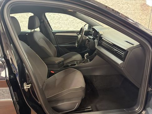 Used 2025 Volkswagen Jetta Sport FWD image 11