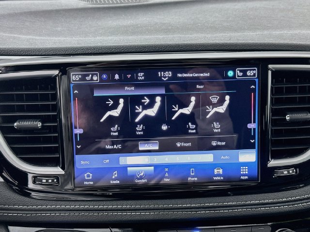 Used 2025 Chrysler Pacifica Limited FWD image 15