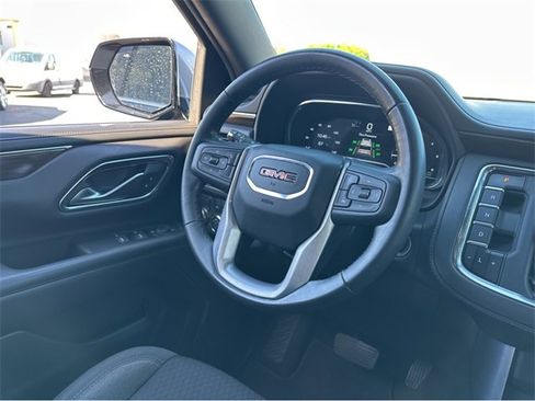 Certified 2022 GMC Yukon XL SLE w/ Gmc Pro Safety Plus Package image 27