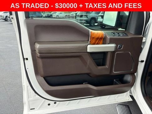 Used 2018 Ford F150 King Ranch w/ Equipment Group 601A Luxury AWD/4WD image 12