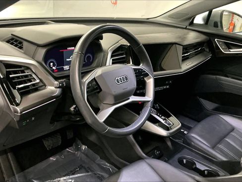 Used 2023 Audi Q4 e-tron Prestige image 16