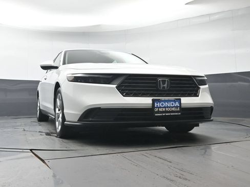 Used 2023 Honda Accord LX image 34