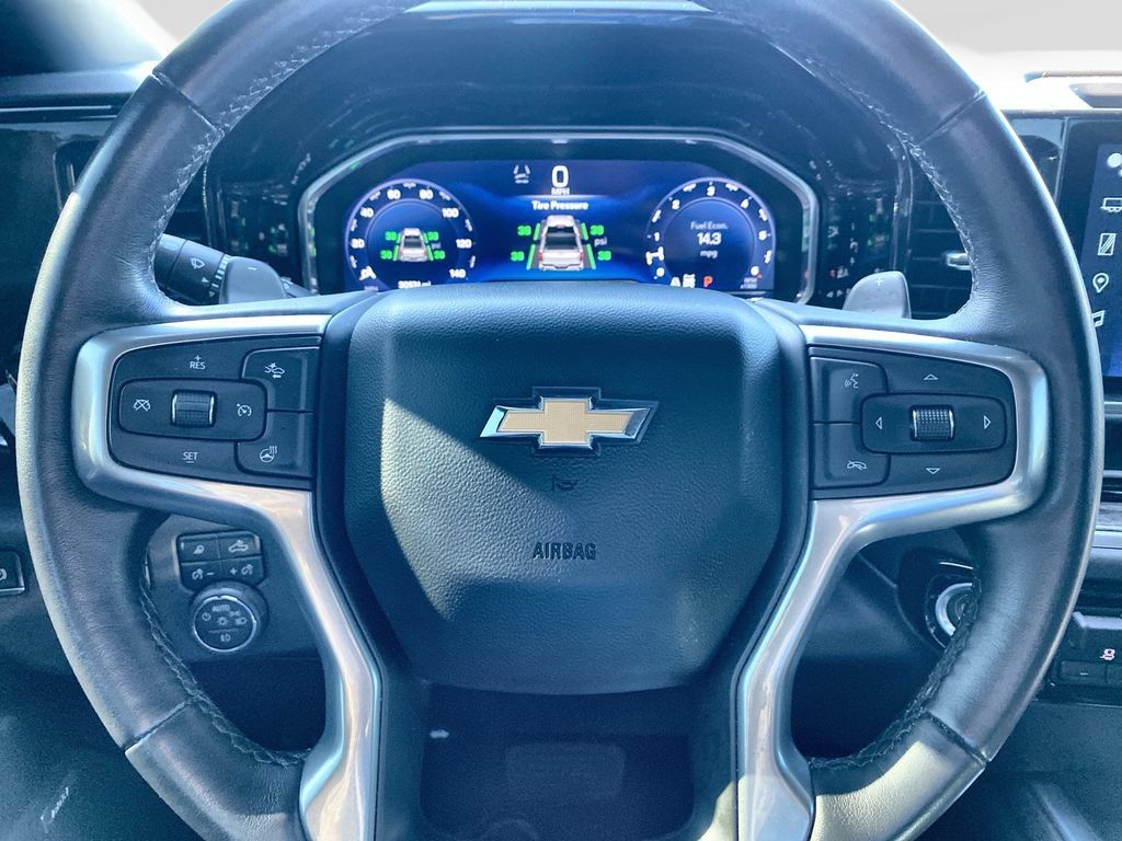 Used 2022 Chevrolet Silverado 1500 LTZ w/ LTZ Premium Package AWD/4WD image 19