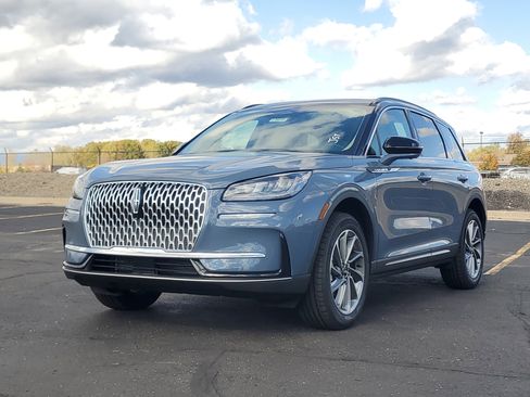 New 2026 Lincoln Corsair Premiere image 2