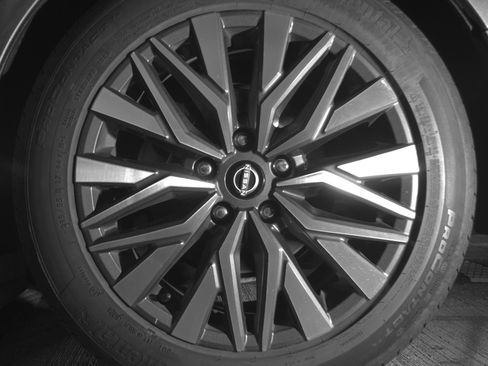 Used 2025 Nissan Altima 2.5 SV FWD image 14